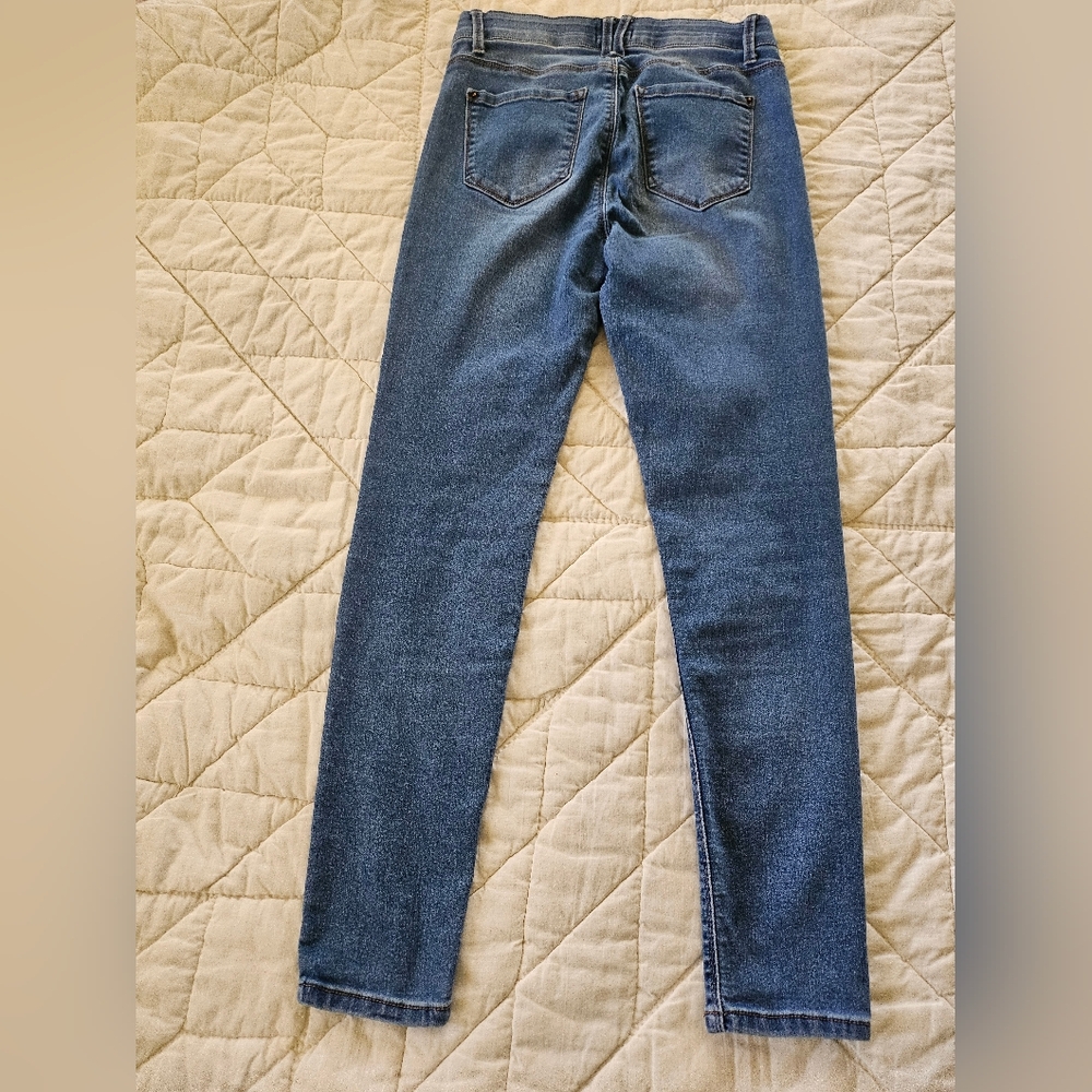 Curve Appeal Mid-Rise Skinny Jeans with Comfort Waistband - Picture 2 of 7